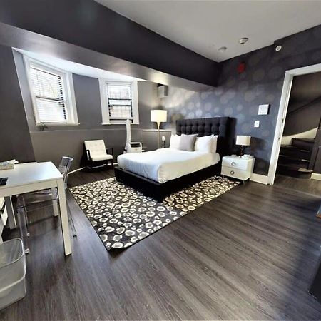 Lower Level Studios In Hip Bay Village Boston Buitenkant foto
